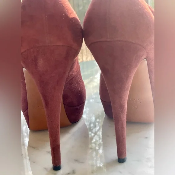 Gucci Suede peep toe heels, T-Strap, buckles, maroon, 37, EUC - Picture 5 of 15